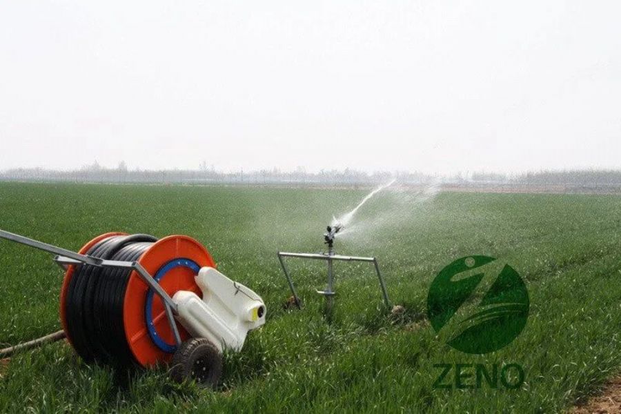 Farm irrigation mach
